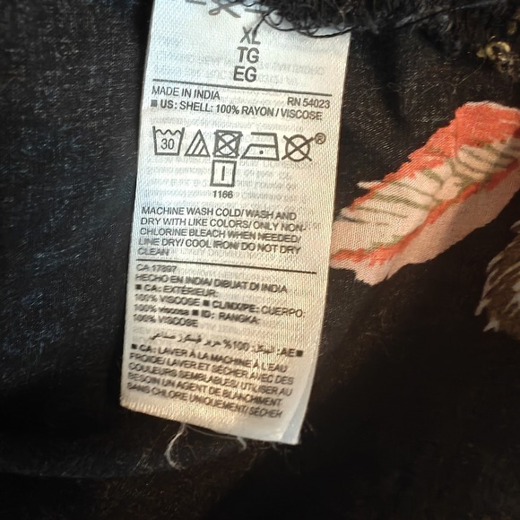 Old Navy Black Floral Lace-Up Tunic Dress 3/4 Sleeve Pintuck Front V‎ Neck XL - Picture 8 of 10